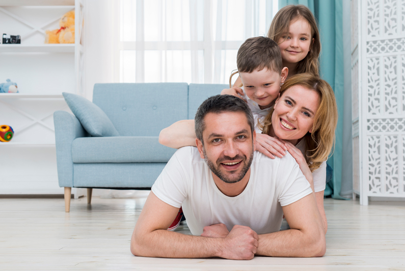 Vater in Teilzeit zur Betreuung seiner Kinder